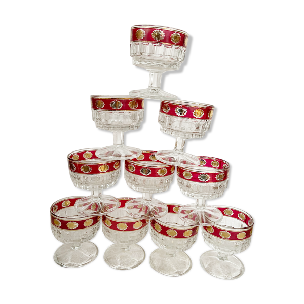 Lot de 10 verres anciens
