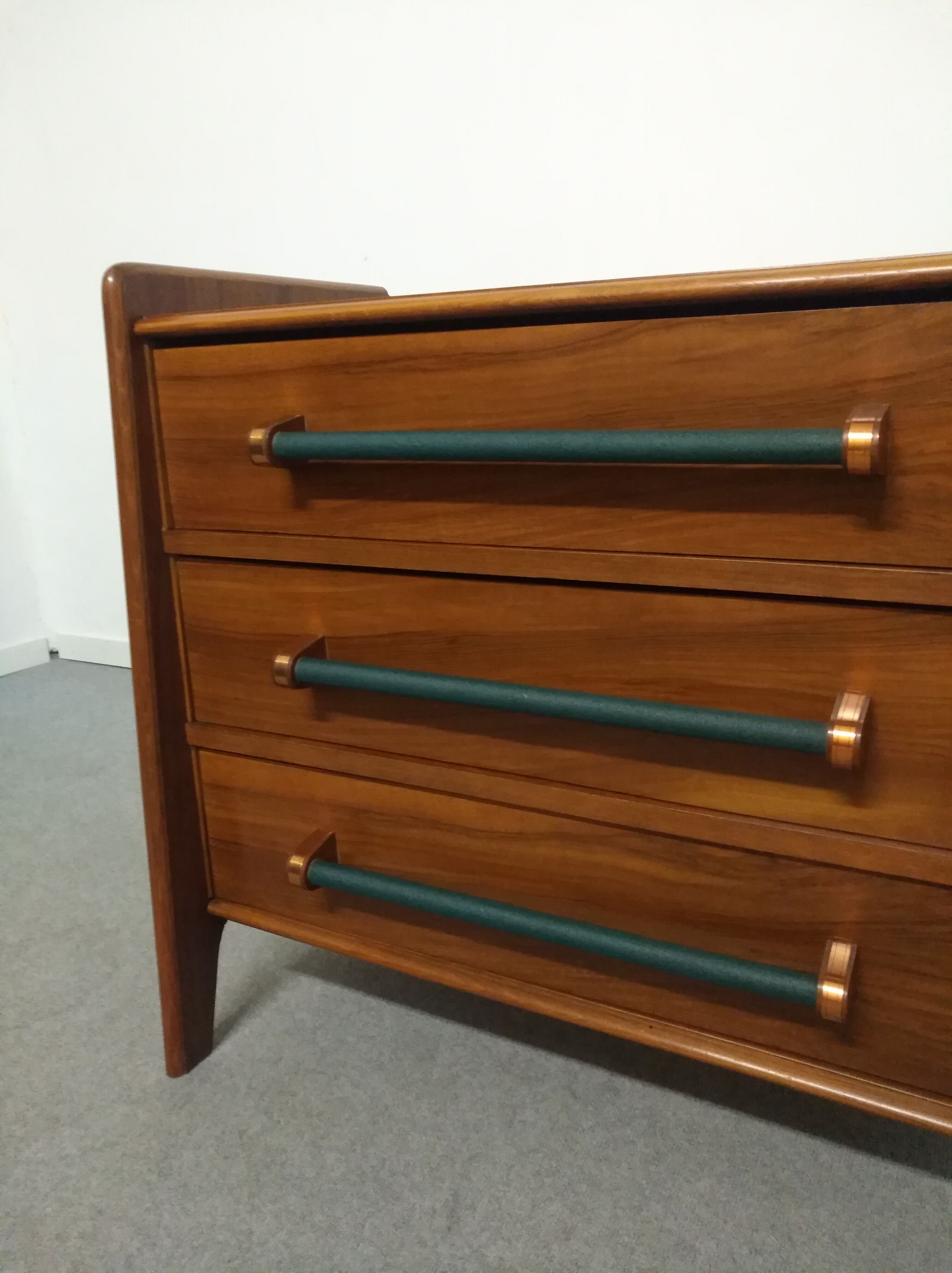 Vintage dresser 1950