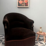 Chocolate toad armchair
