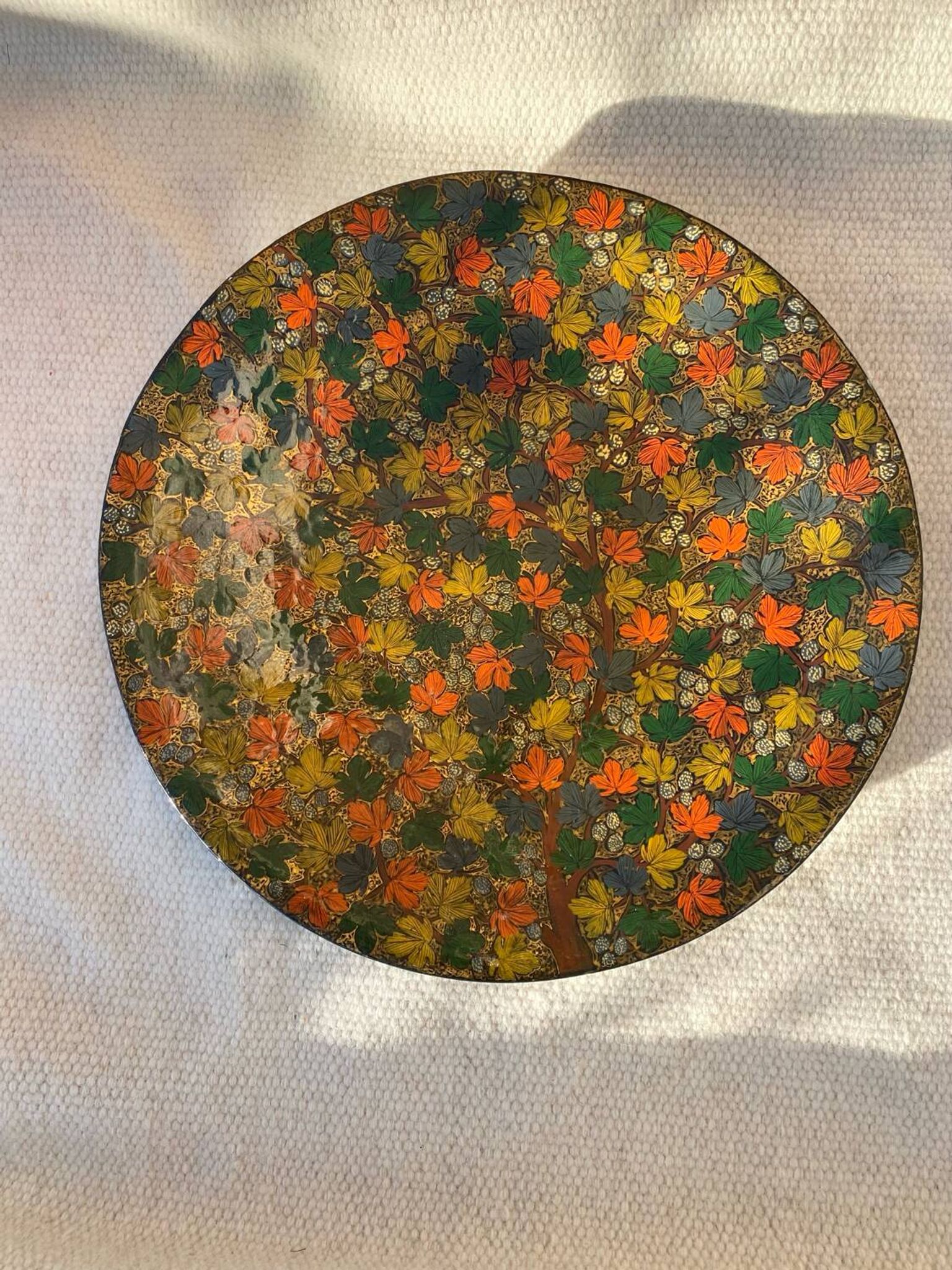 Grande assiette en papier mâché feuilles de chinar cachemire