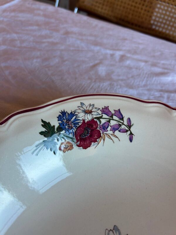 Plat creux en faïence de Sarreguemines, décor Agreste, années 1950