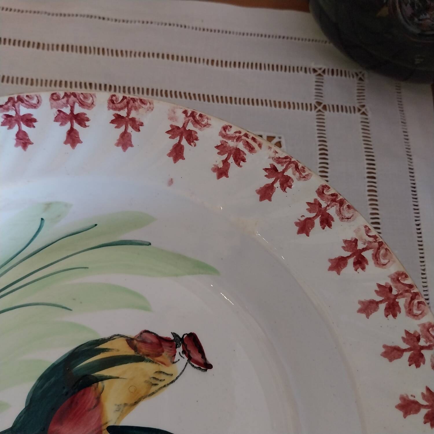 Old hollow dish decorated with the Moulin des Loups