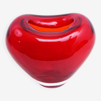 Deru Design International red glass heart vase
