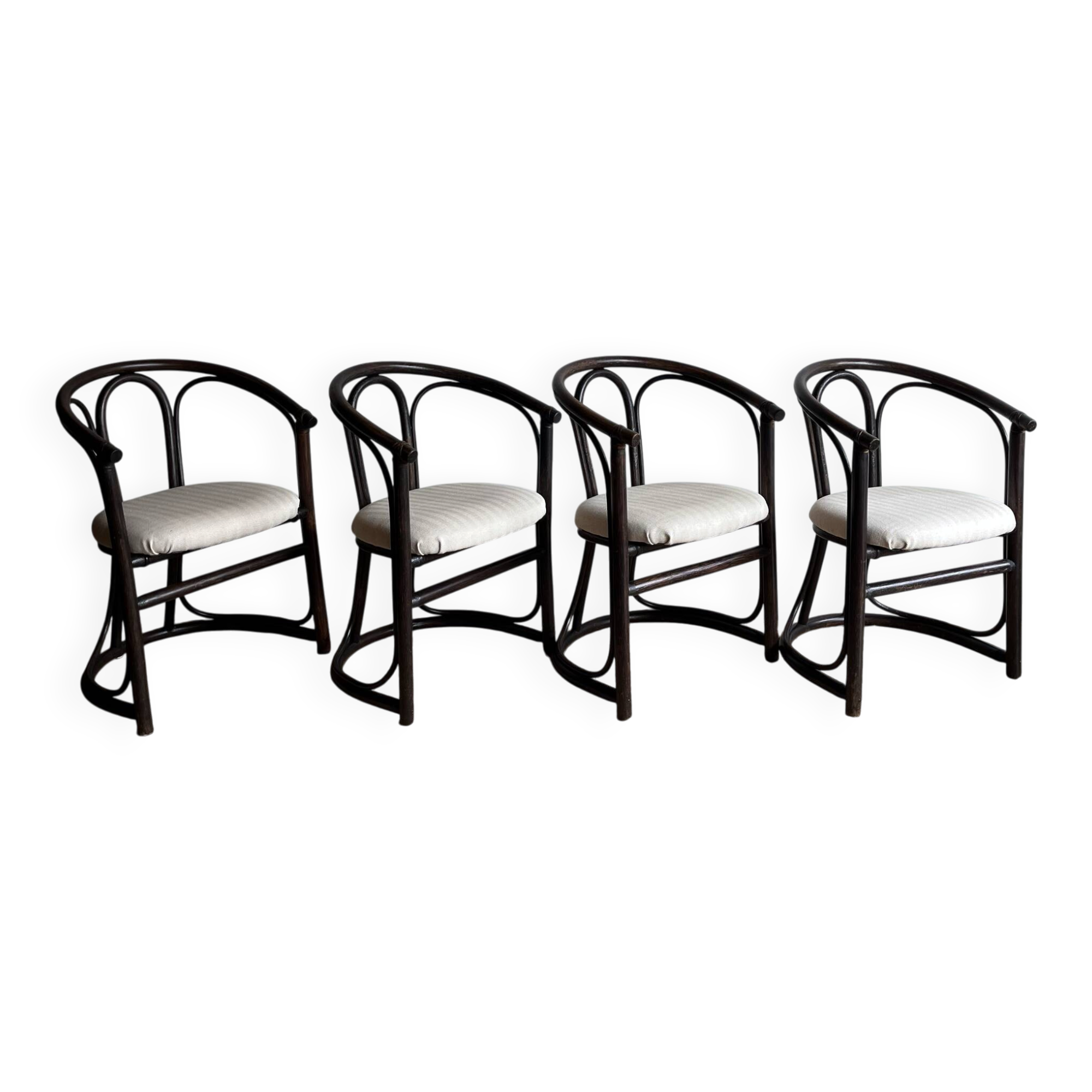 4 Chaise Bambou rotin  modele ‘barrel’ 70’s