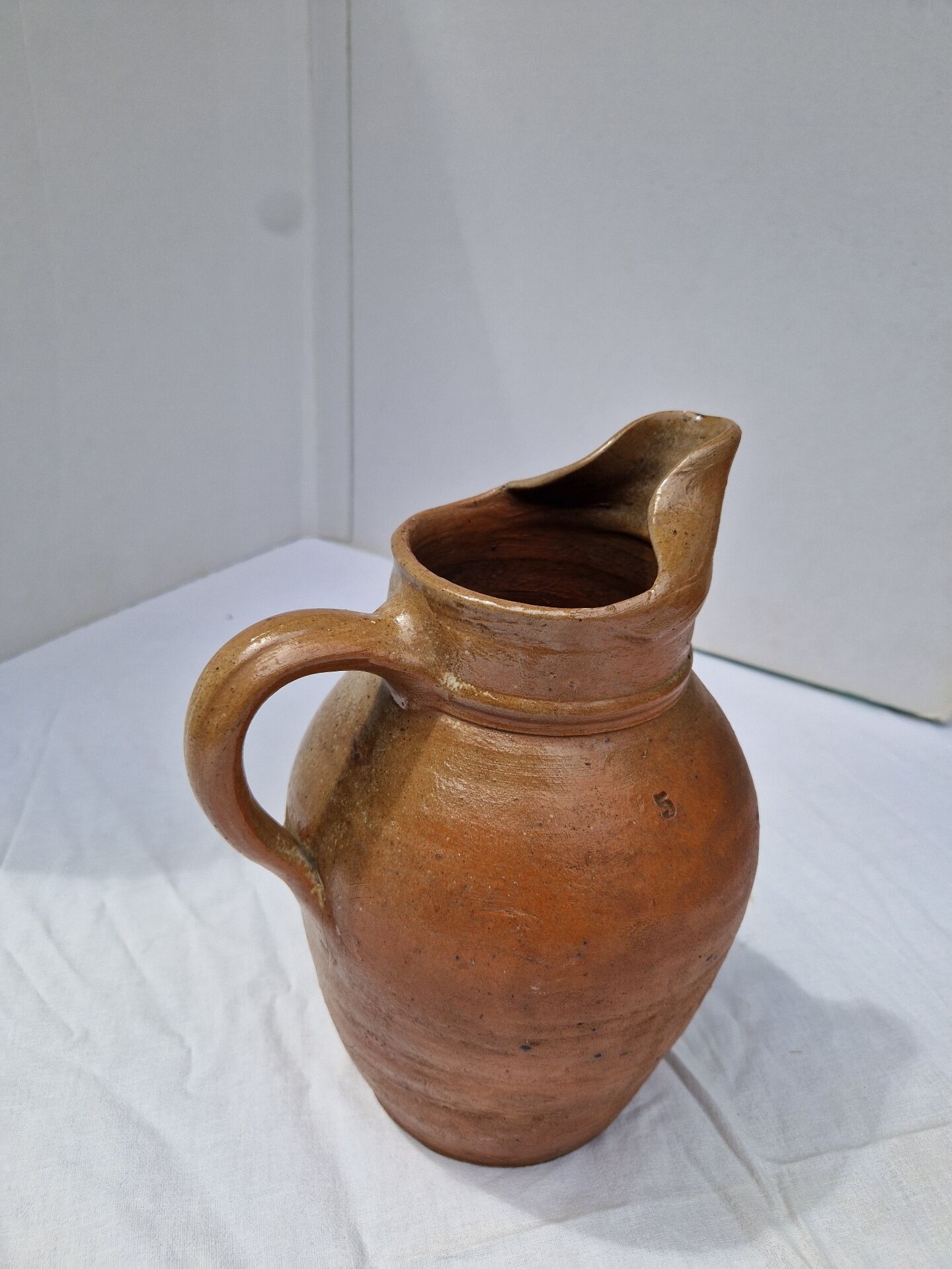 Ancienne cruche de ferme en grès; pichet à eau, vins, cidre... en grès