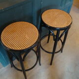 Bar stool