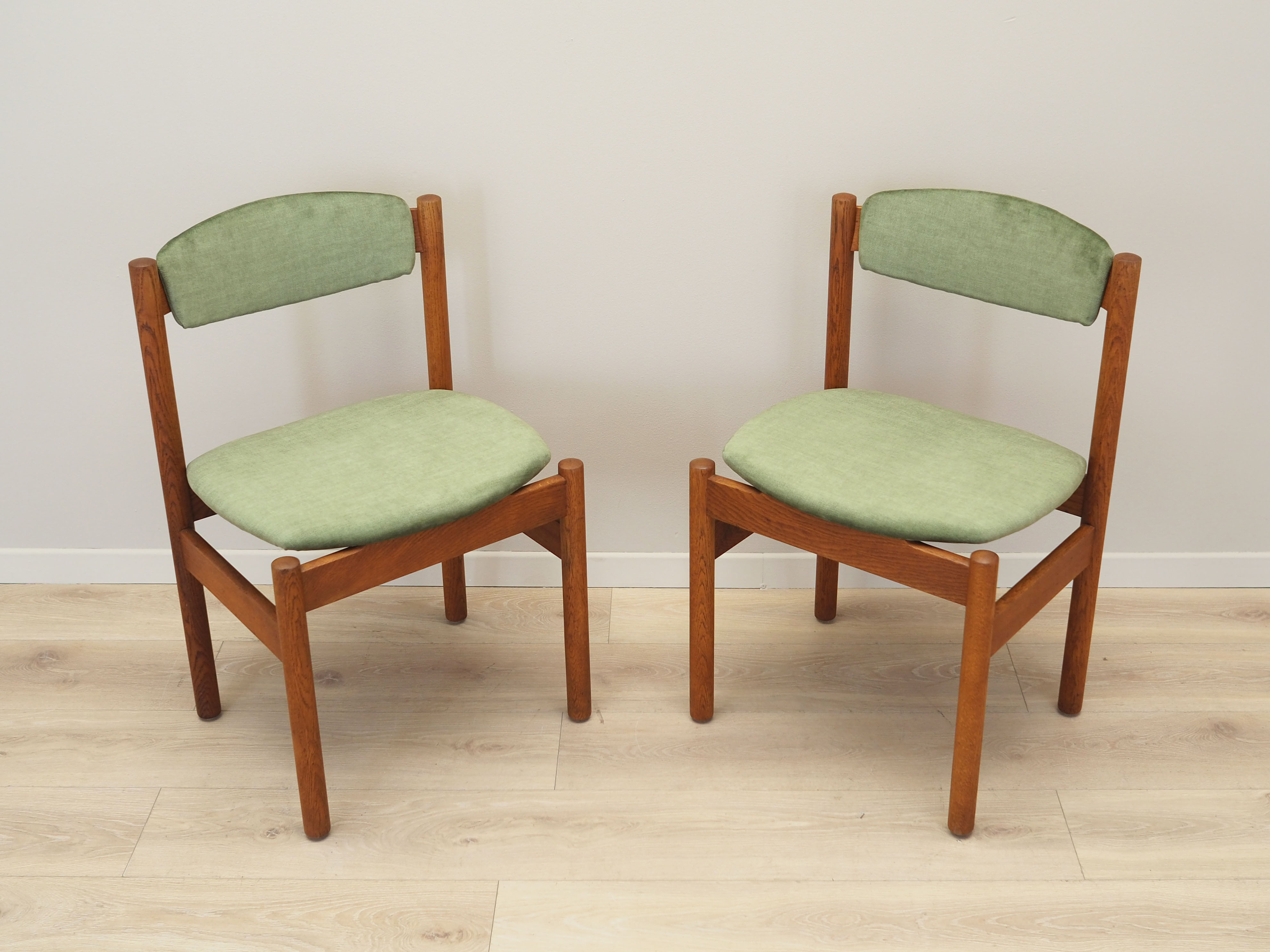Set of two oak chairs, Danish design, 1960s, designer: Jørgen Baekmark, manufacturer: FDB Møbler