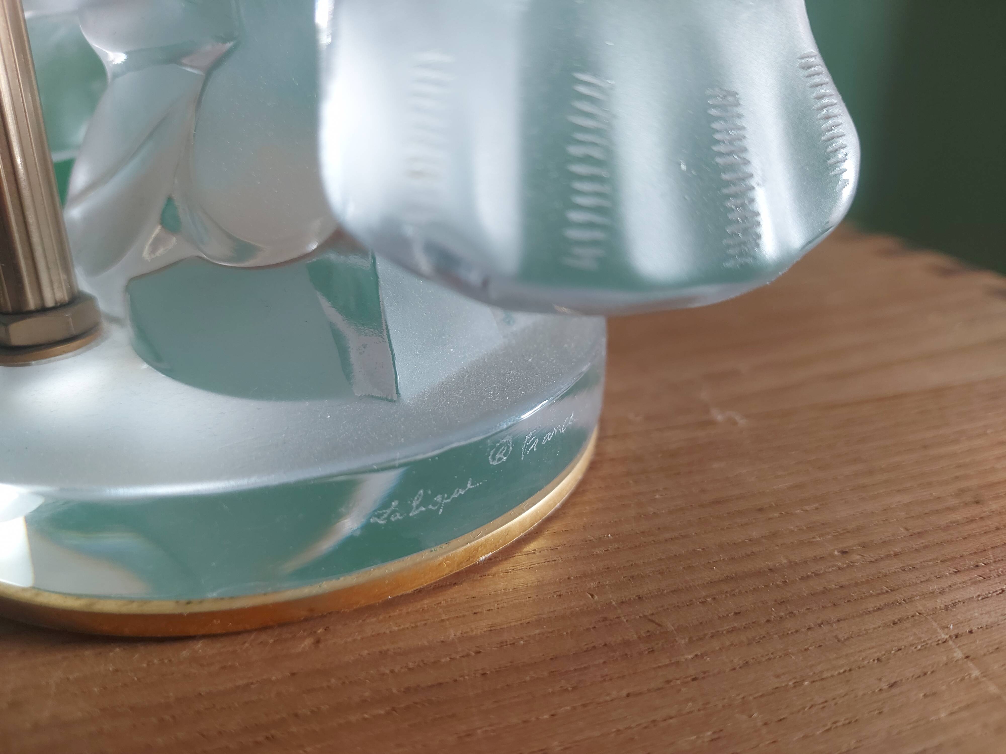 Crystal lamp Lalique with two doves model Ariane