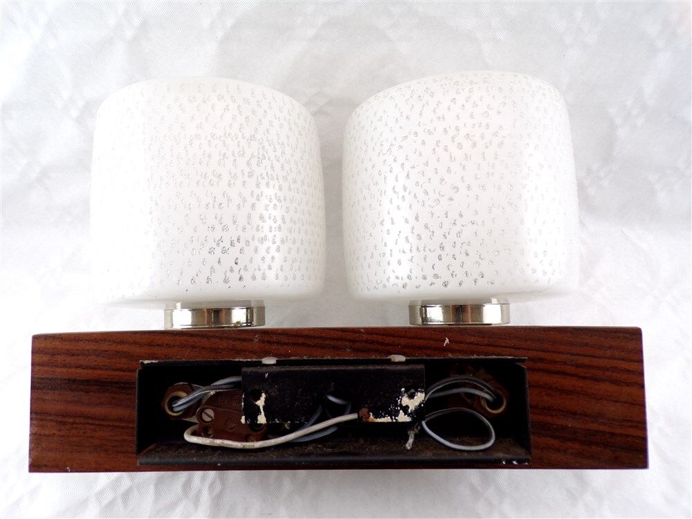 Applies double teak and chrome metal