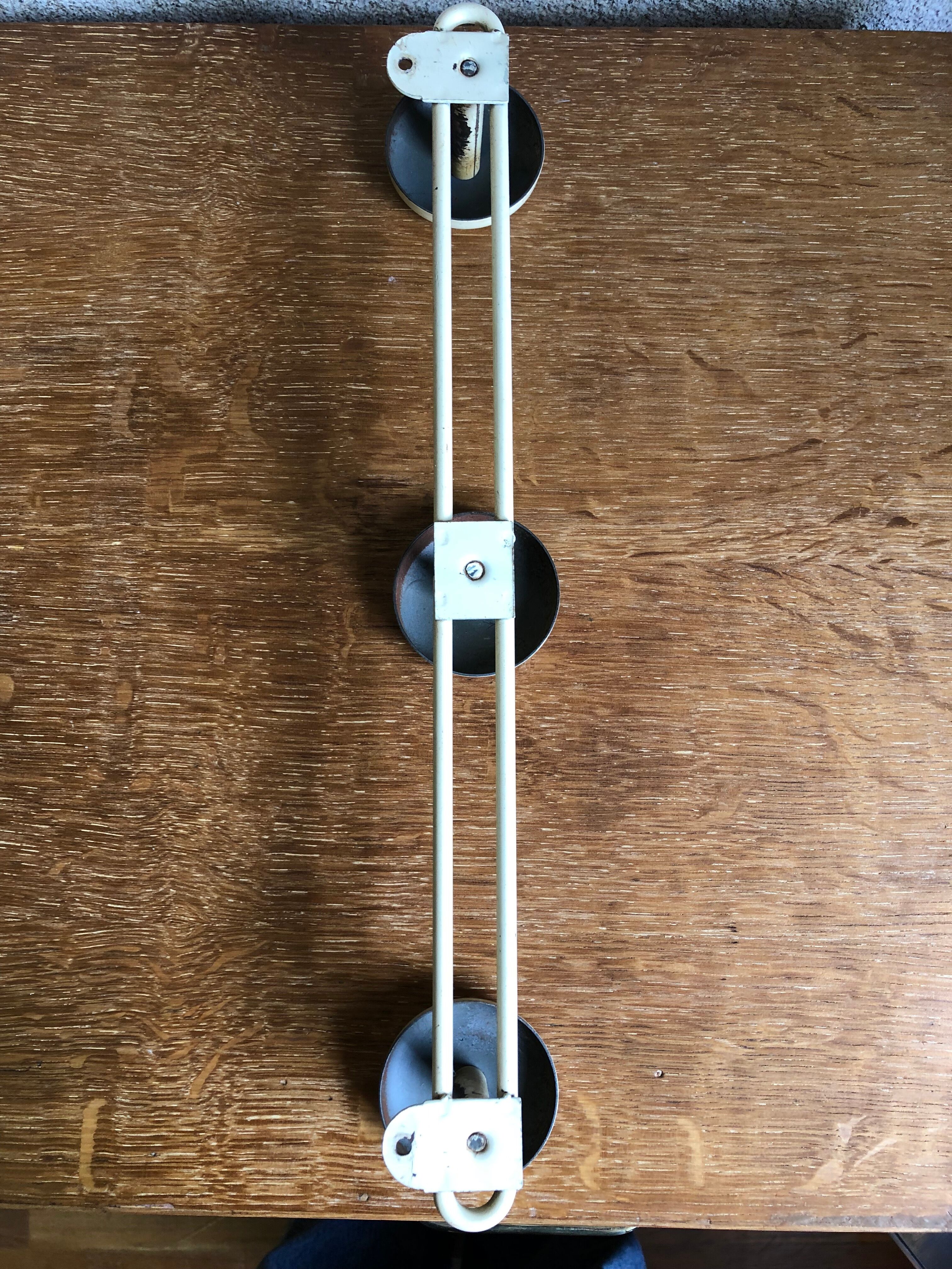Patère, vintage beige metal coat rack