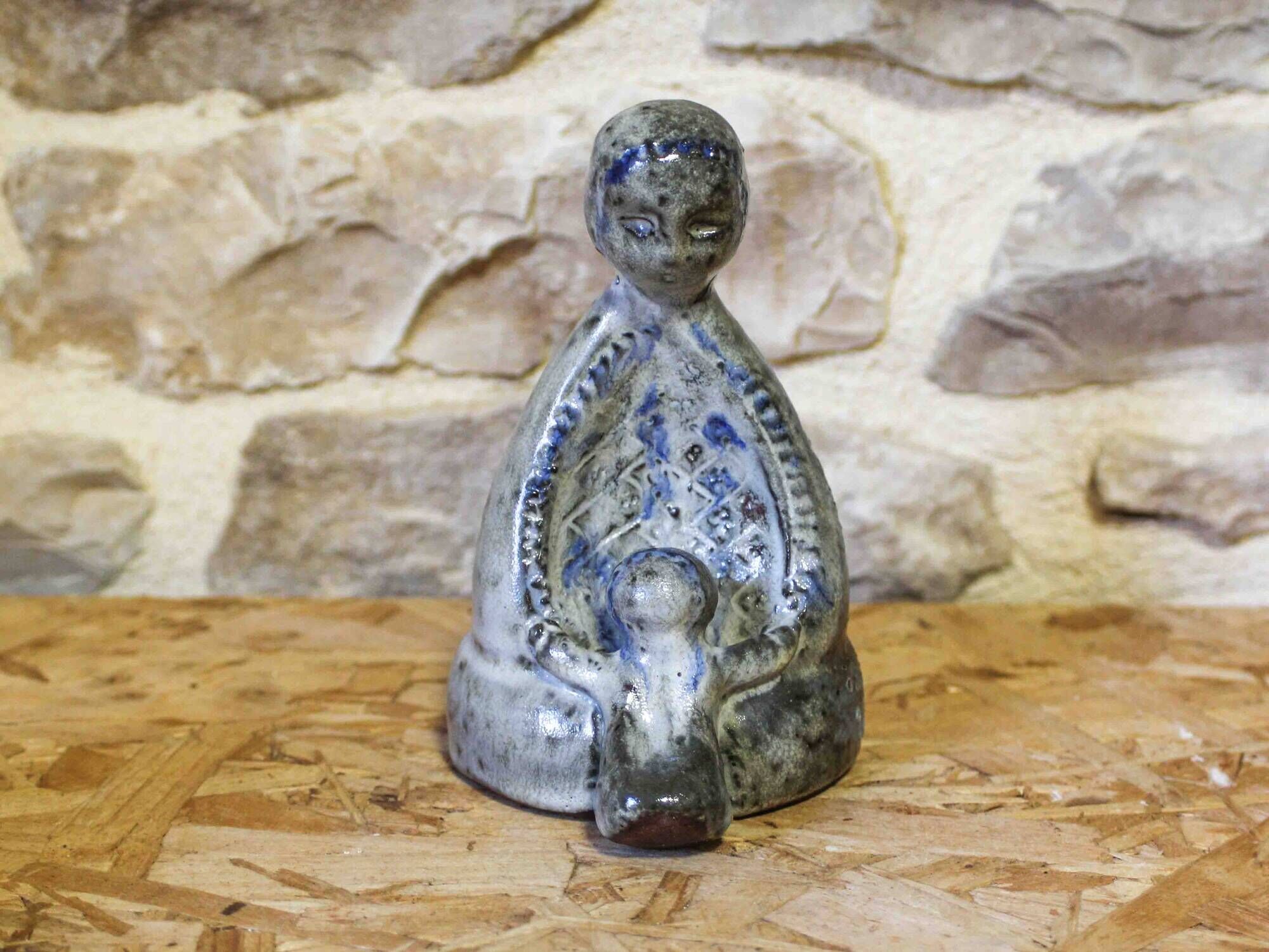 Vierge à l'enfant en grès émaillé Jeanne et Norbert Pierlot