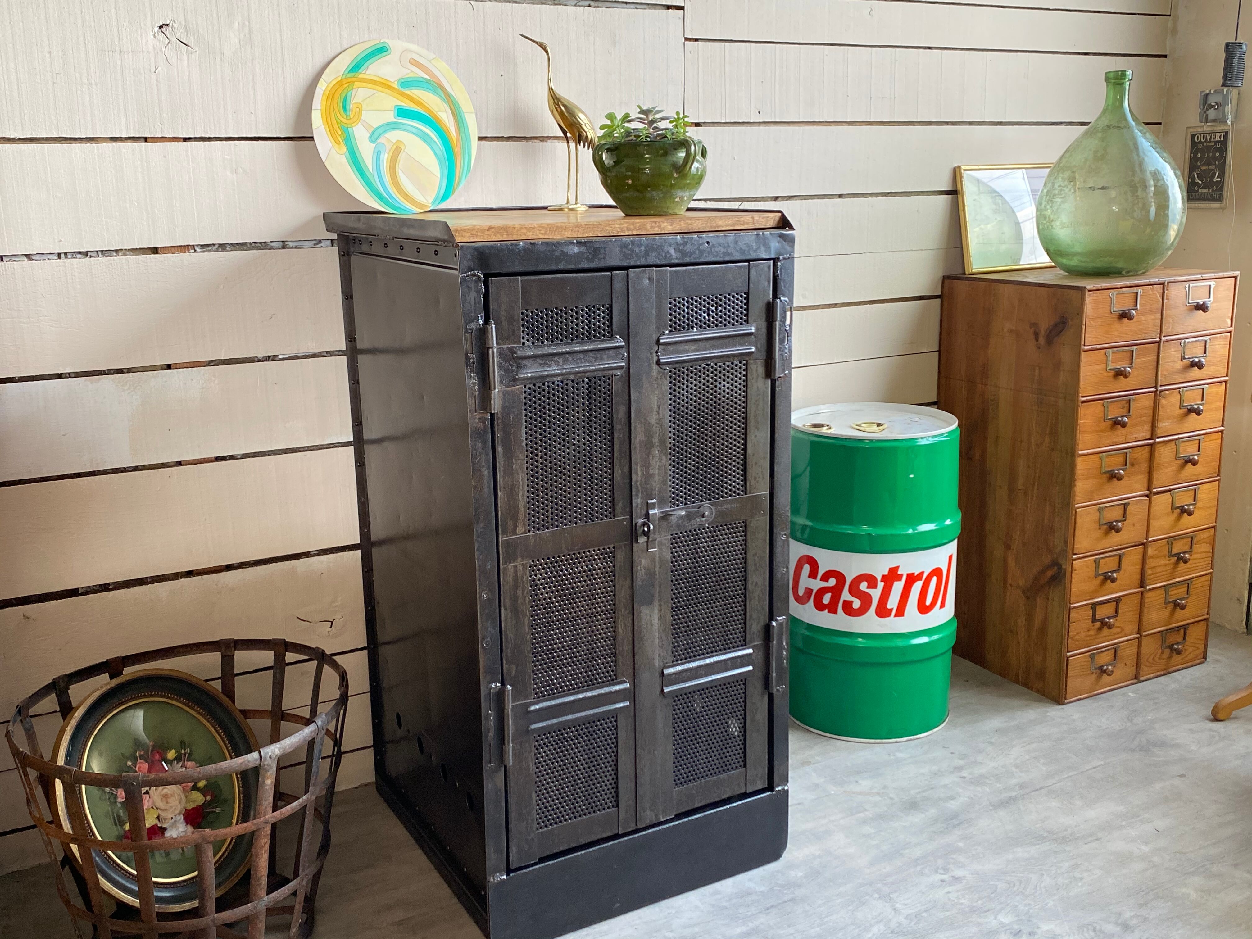 Metal workshop furniture