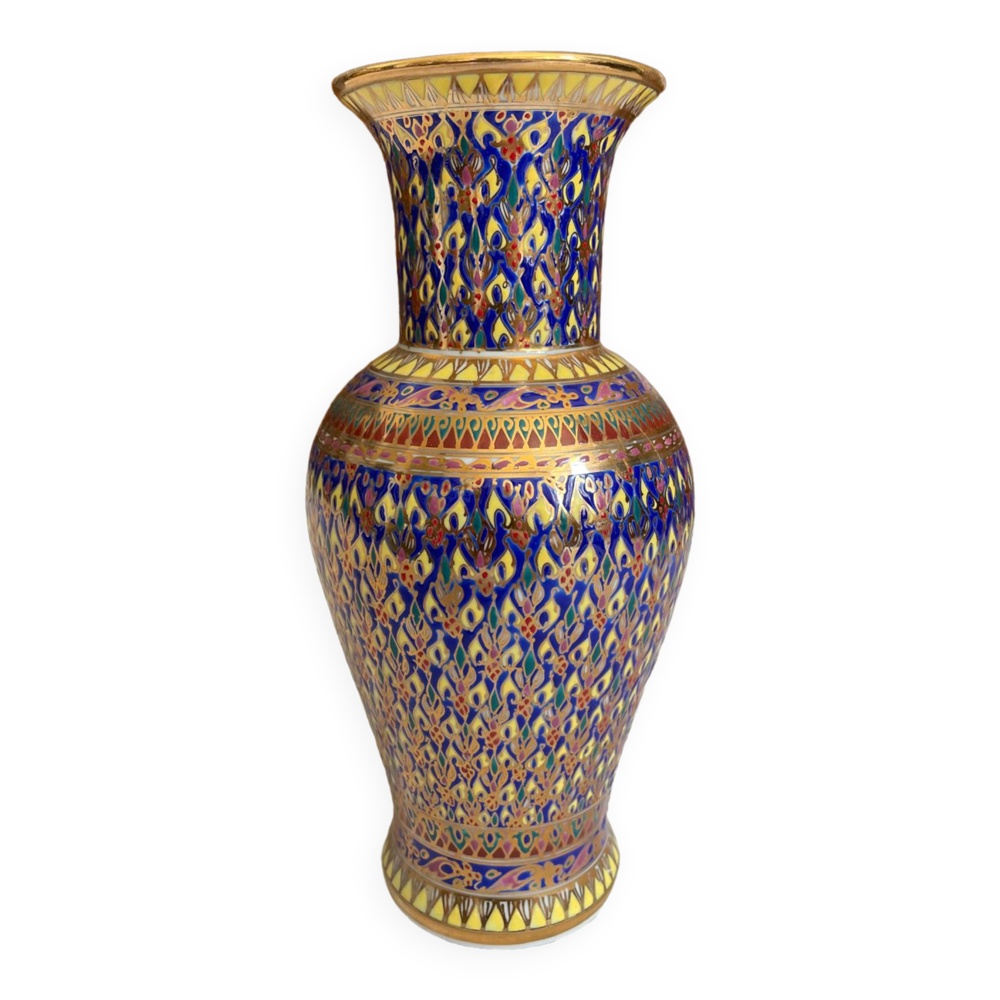 Graphic vase ornament and gilding