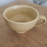 Tasses en grès marron