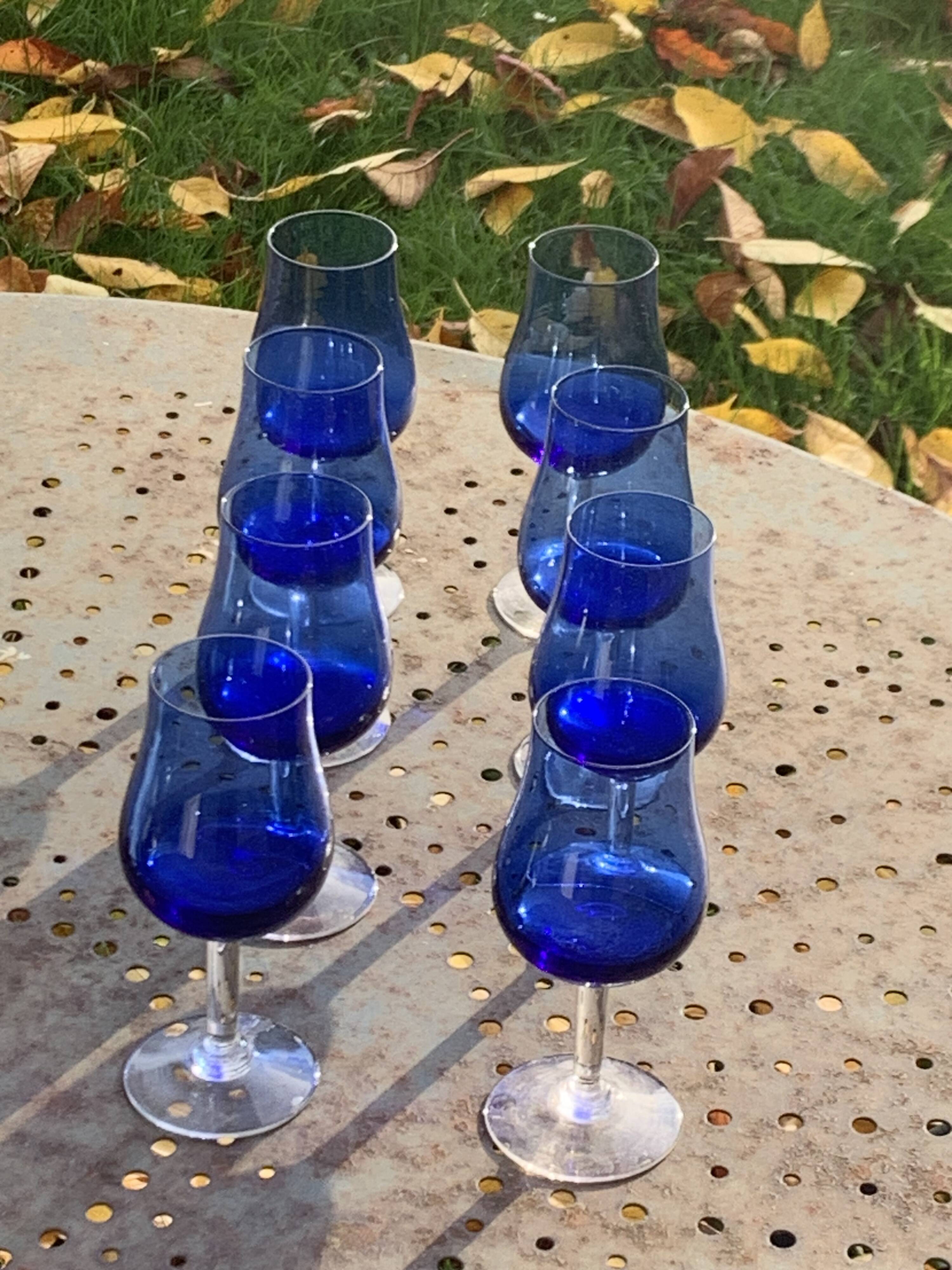 8 vintage cobalt blue glass port or aperitif glasses with transparent base