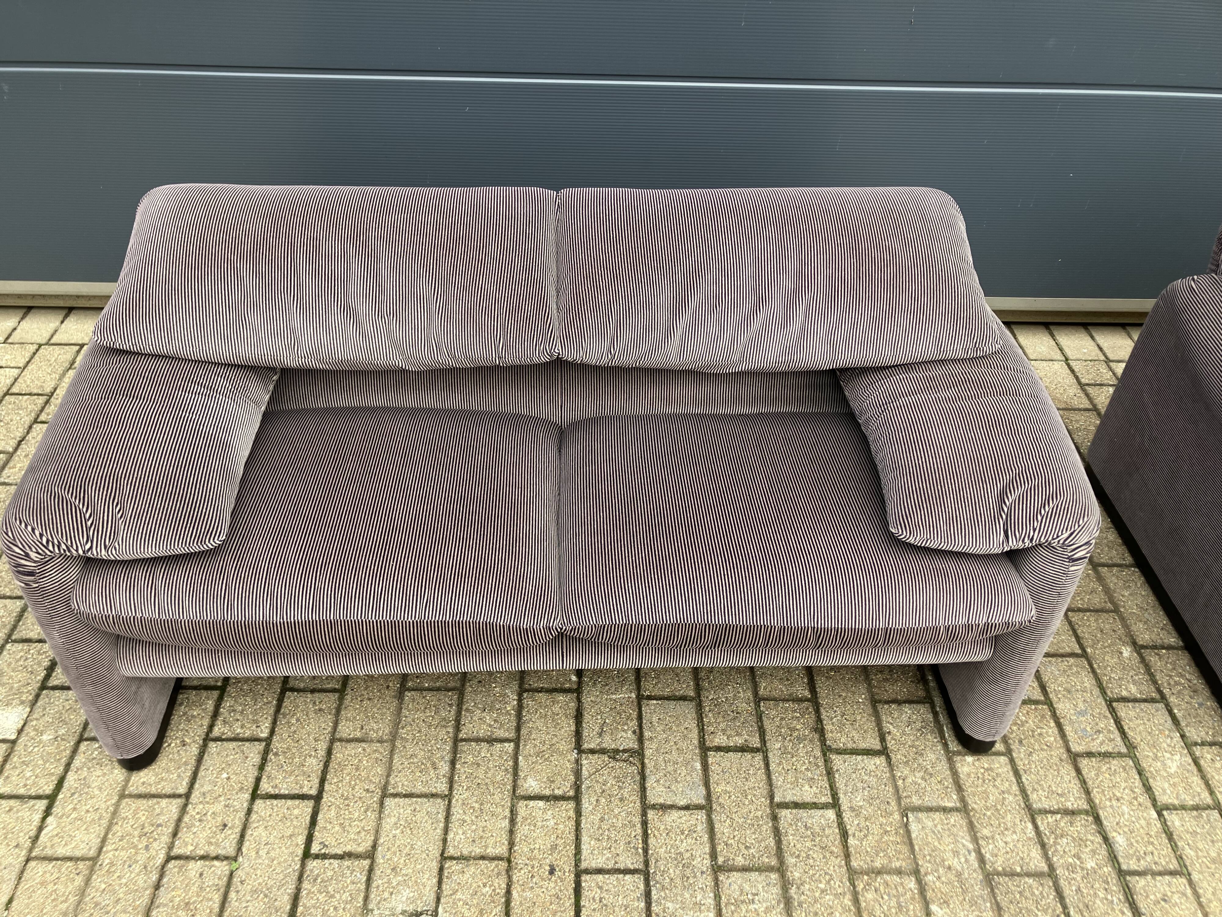 2x Cassina Maralunga 2zit original ribble fabric