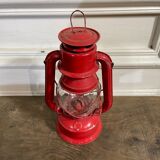 Kerosene lamp