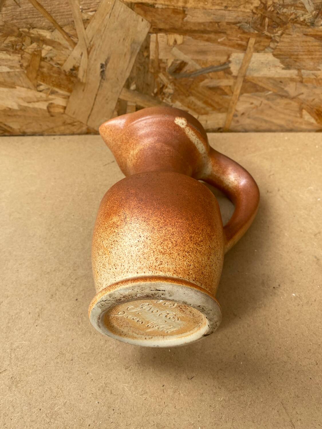 Ancien pichet les grottes dieulefit céramique beige vintage