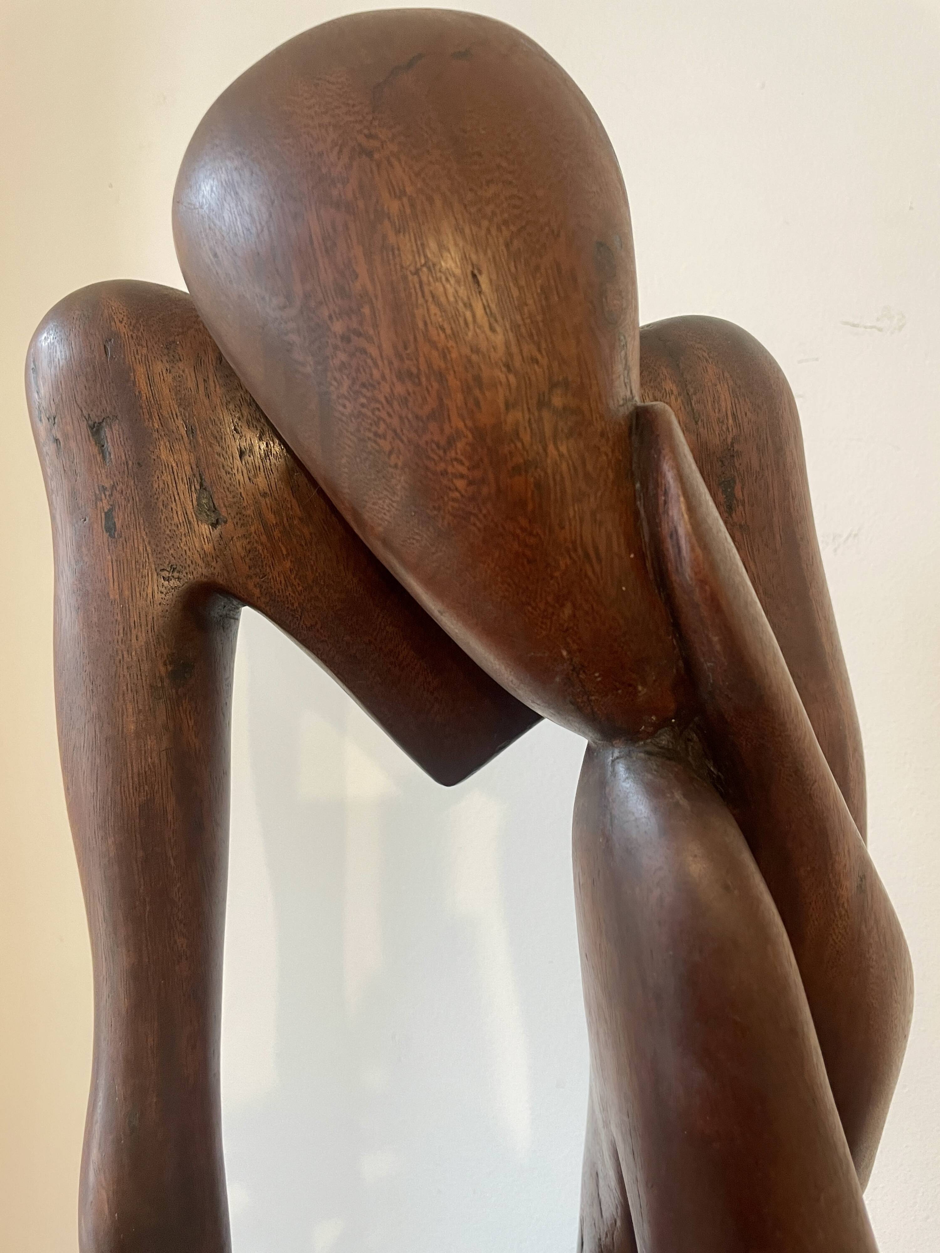 Sculpture en bois "Le penseur"