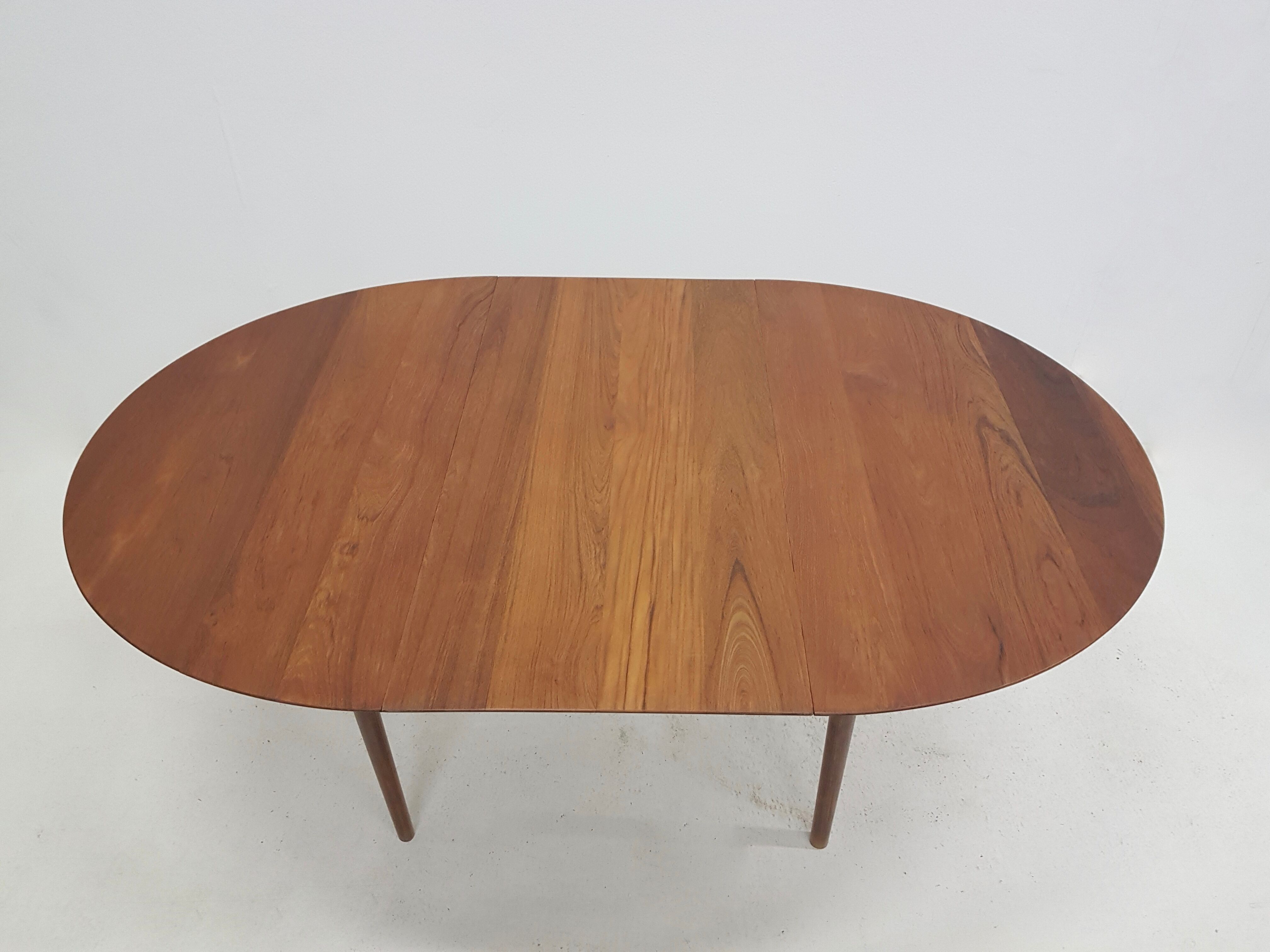 Metal table in teak oval 311 by Peter Hvidt & Orla Mølgaard-Nielsen for Søborg Møbelfabrik