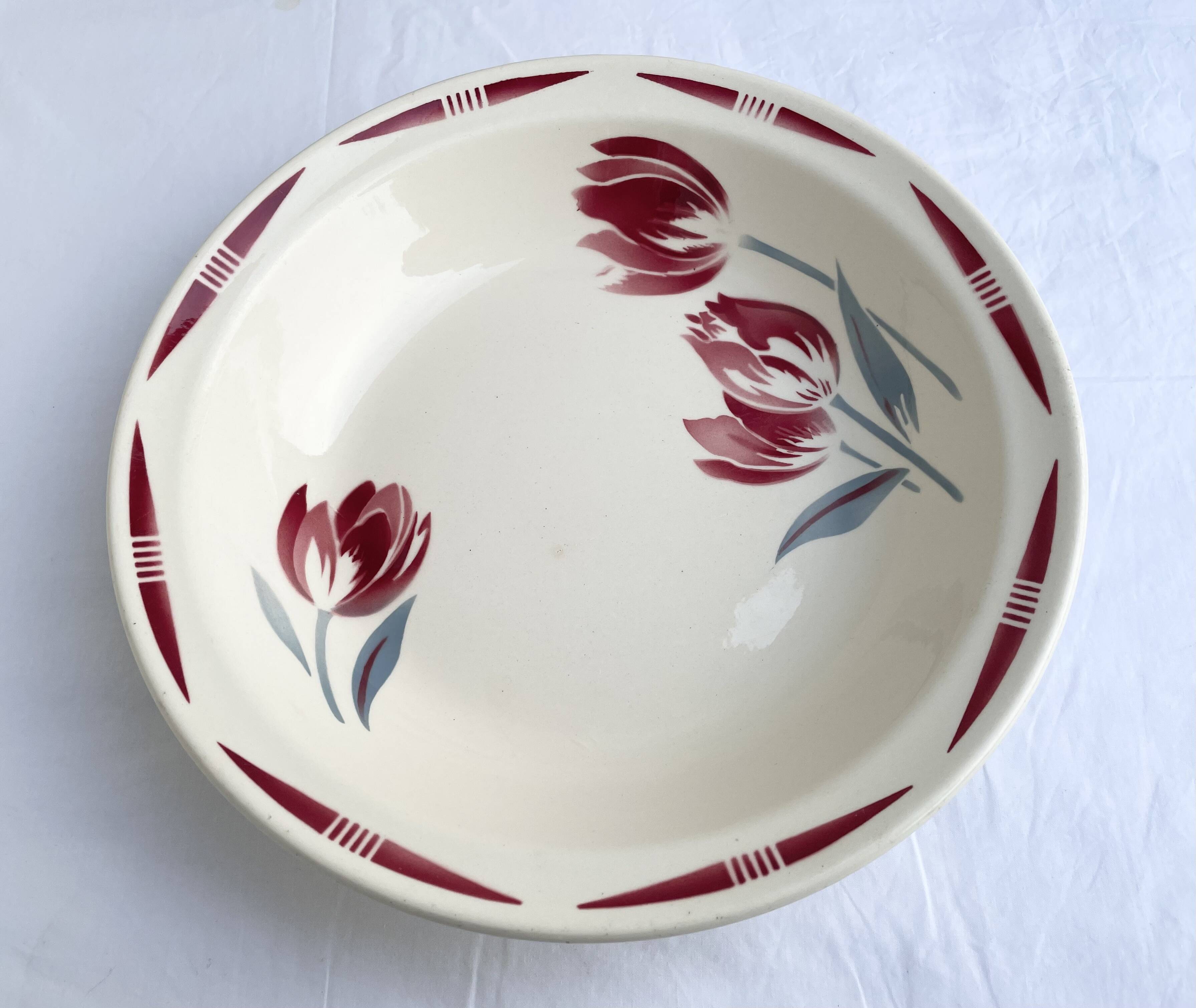 Antique shallow dish Badonviller tulip decoration