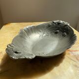 Art Nouveau dish with poppy motifs in pewter