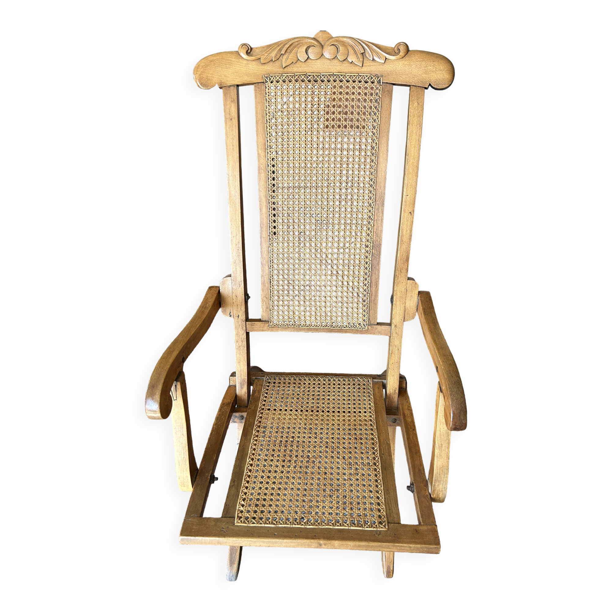Colonial style deck chair