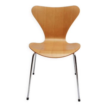 design chair 3107 Arne Jacobsen in ash