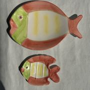 Duo of dishes in the shape of vintage colorful fish