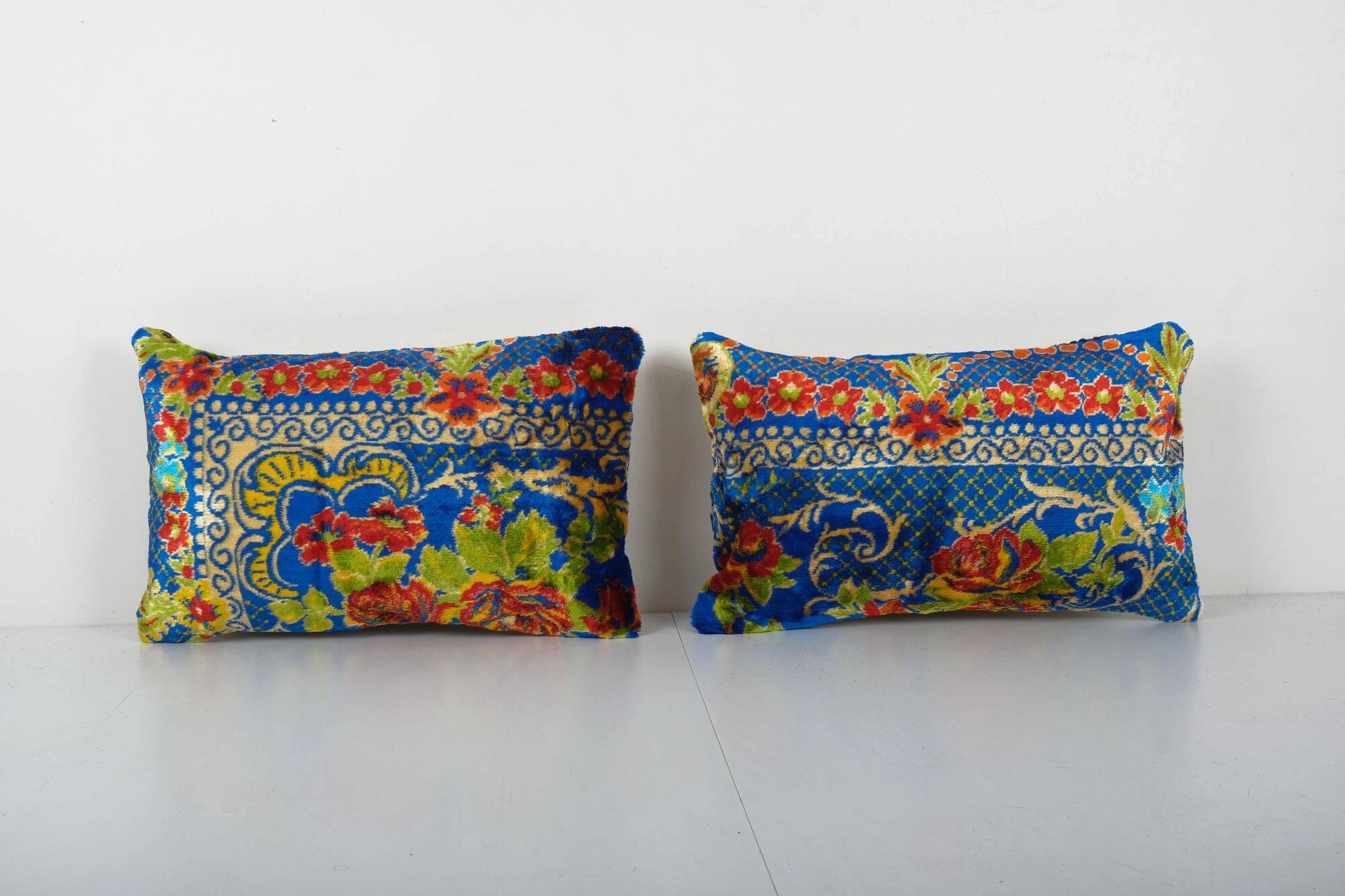 Set of 2 vintage ikat cushion covers 48x30 cm