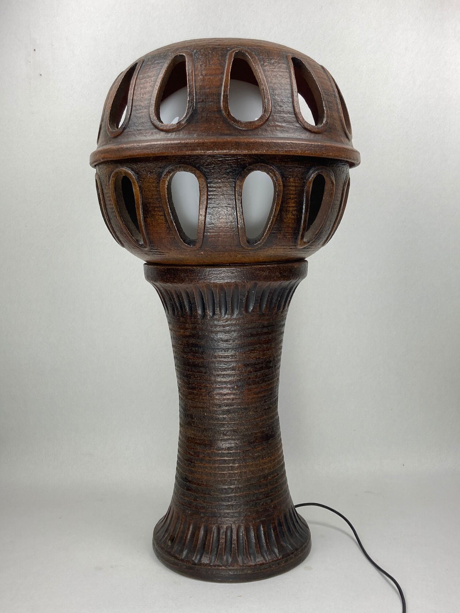 Lampadaire champignon brutaliste en céramique 100 cm, années 1960
