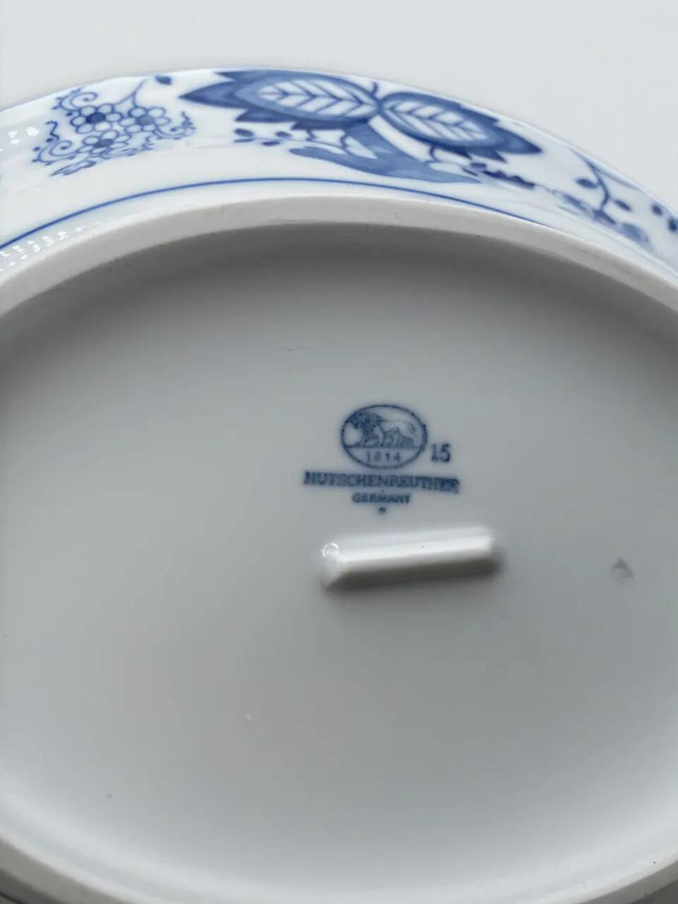 Hutschenreuther (Rosenthal) "Blue Onion" (Zwiebelmuster) Soup Tureen