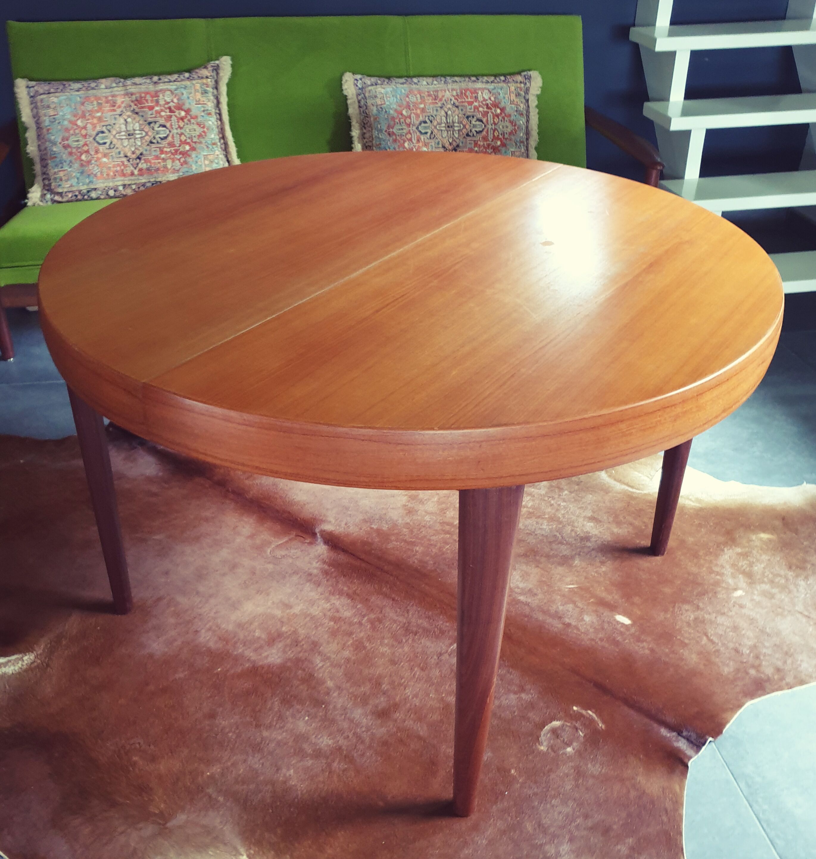 Round table in vintage teak 60s Scandinavian Rochebobois