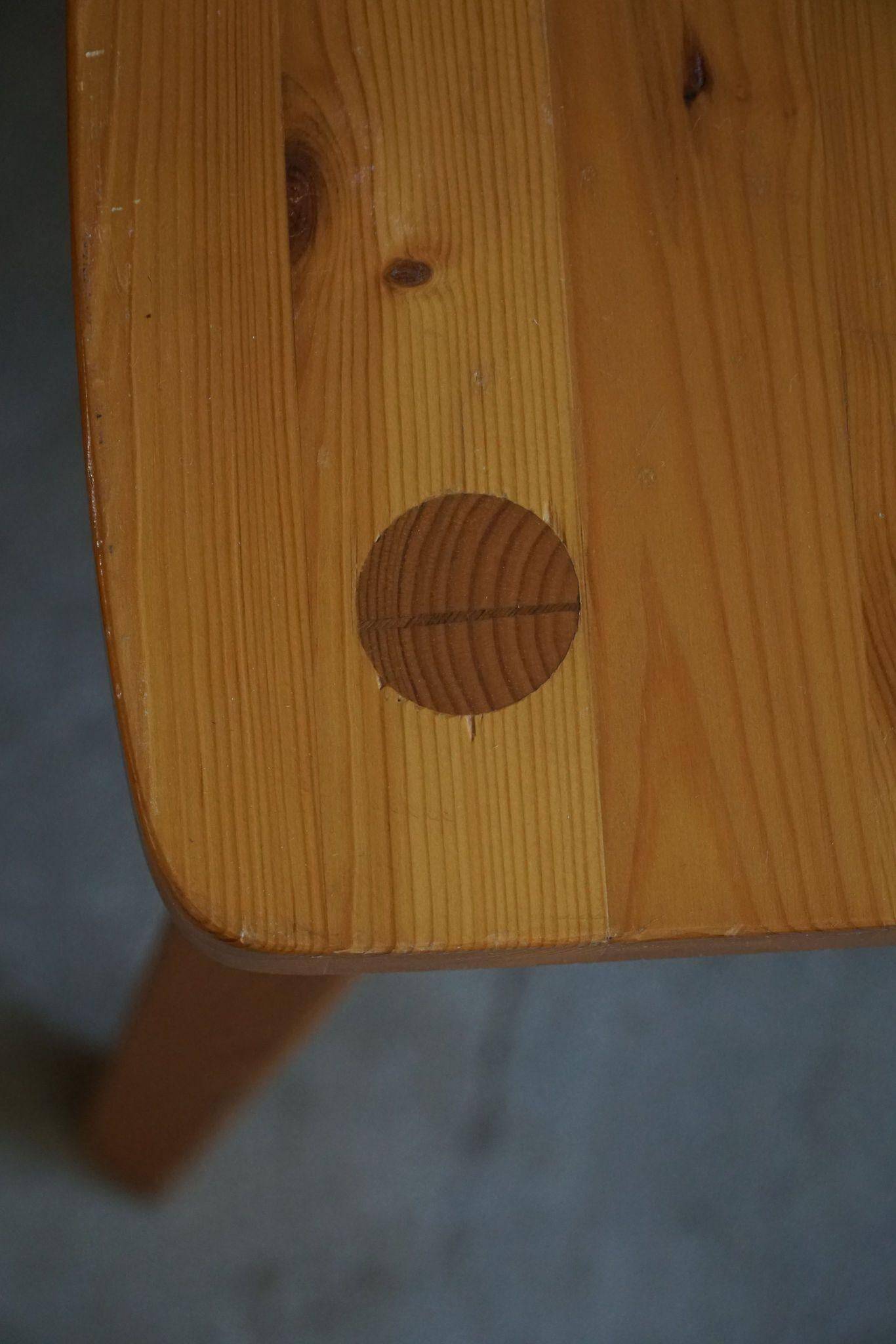 Set of 6 pine chairs