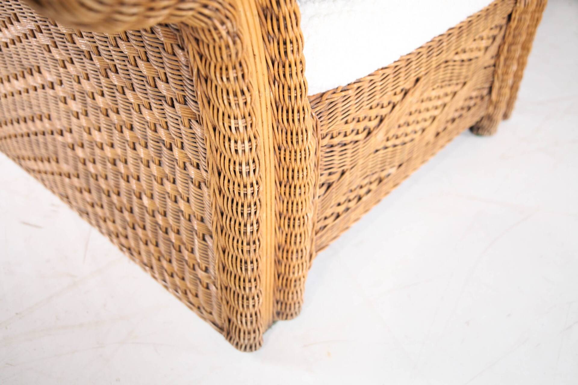 Woven rattan lounge set