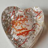 Empty pocket/Ashtray, l in blown art glass/Heart shape with inclusions of orange filaments. In Murano style