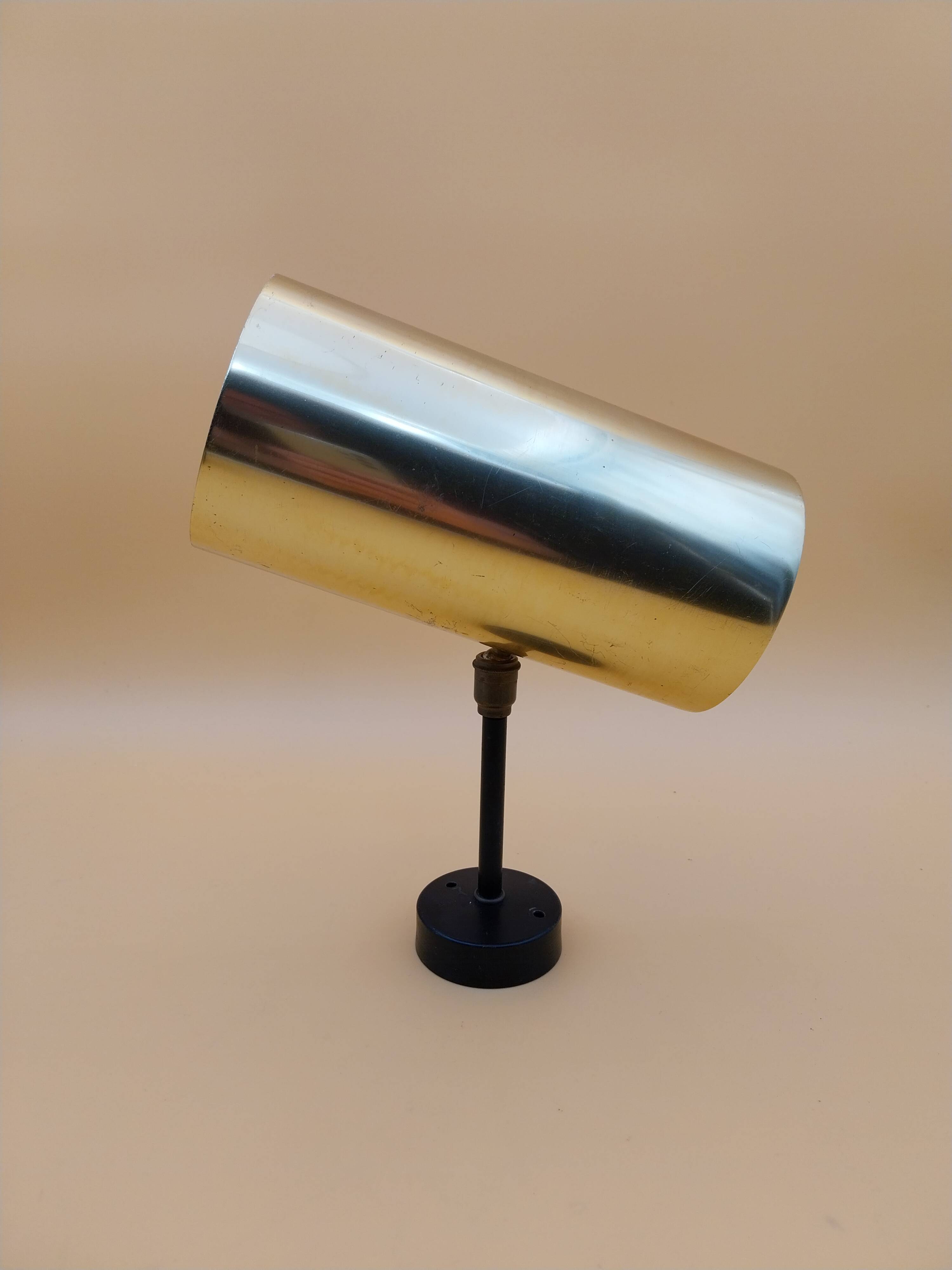 Brass pipe wall light on ball joint