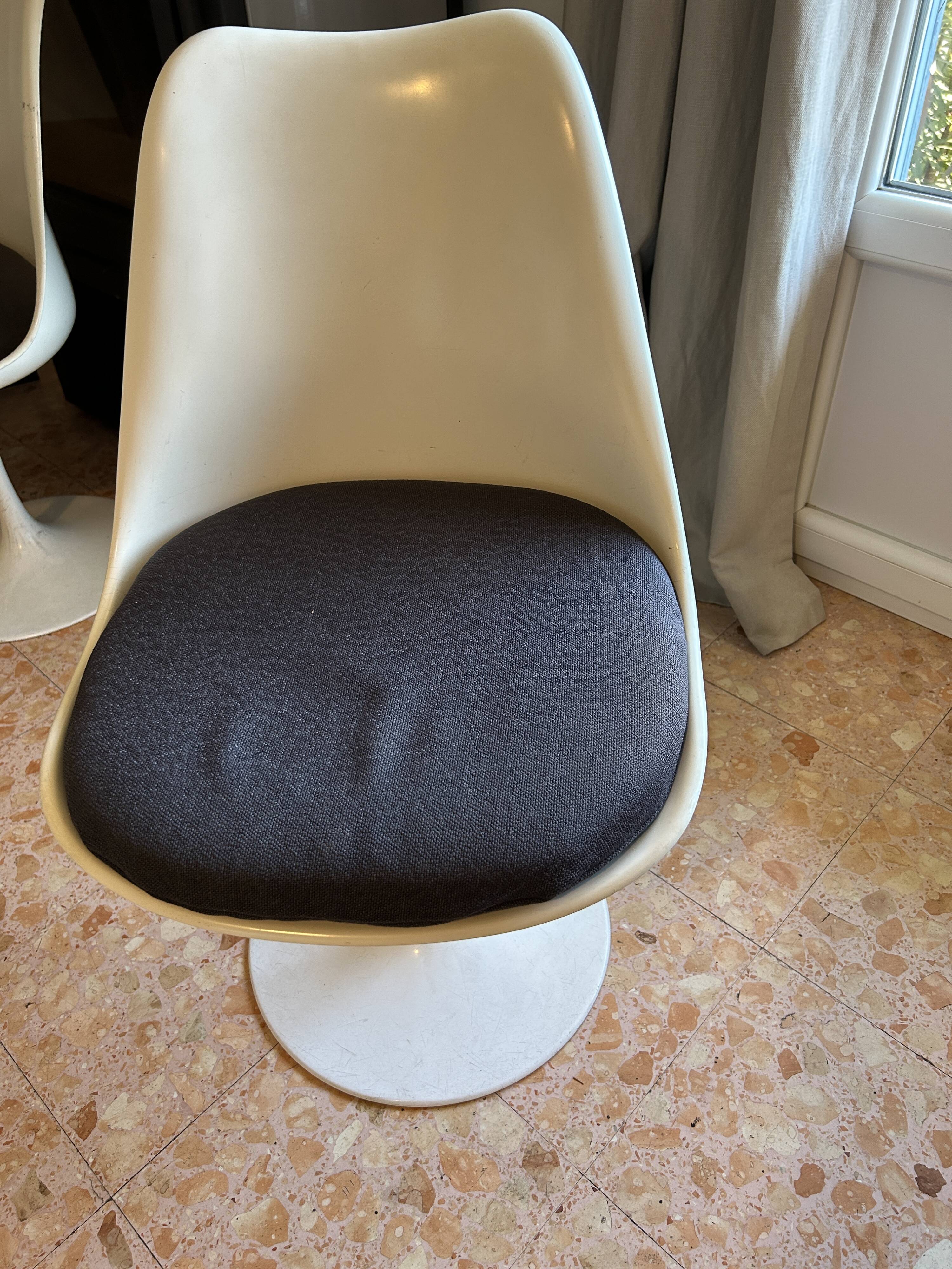 Saarinen chair