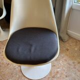 Saarinen chair