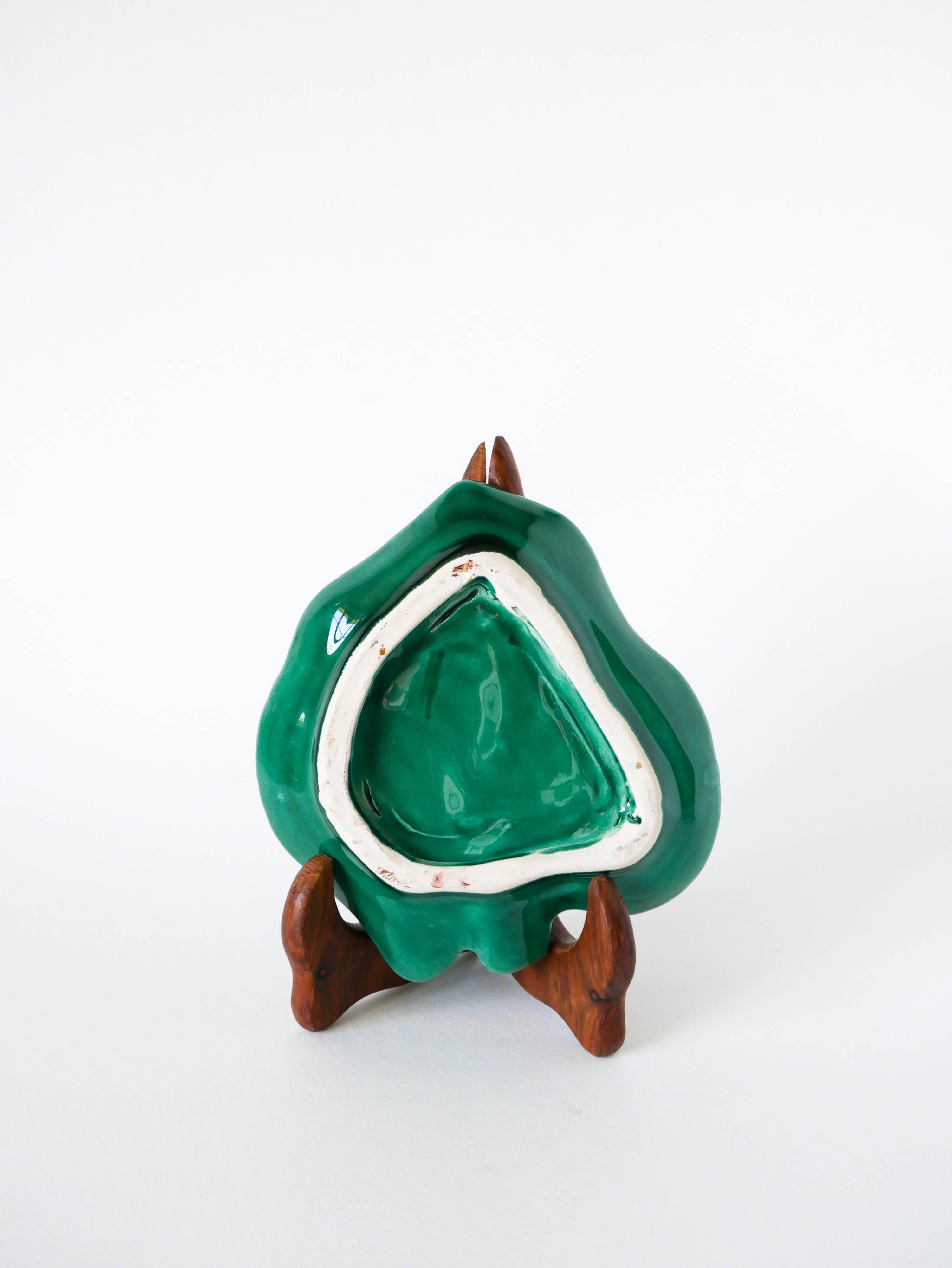 Leaf model slip pocket emptier, 1970