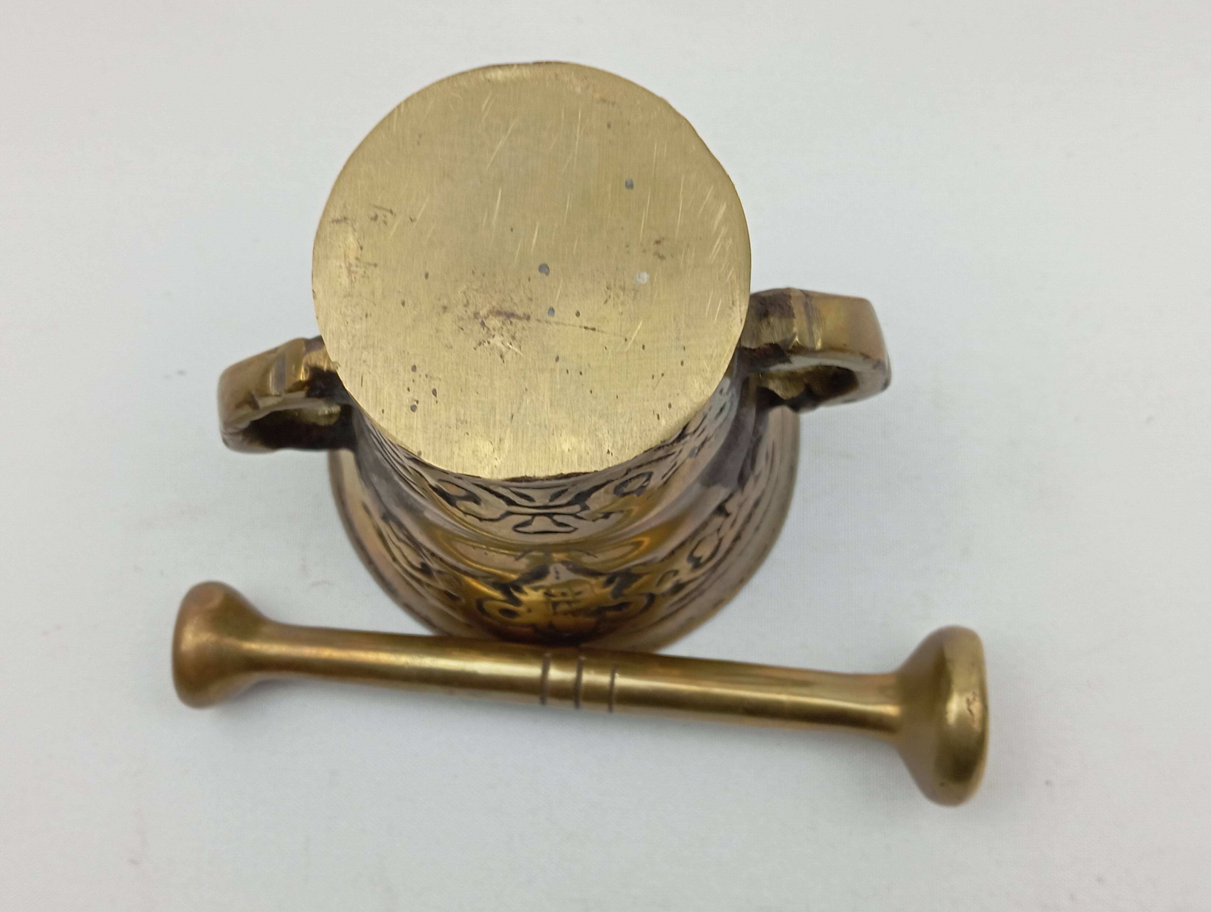 Bronze apothecary/pharmacist mortar and pestle