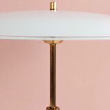 Lampe de table de style art-déco par ikea.
