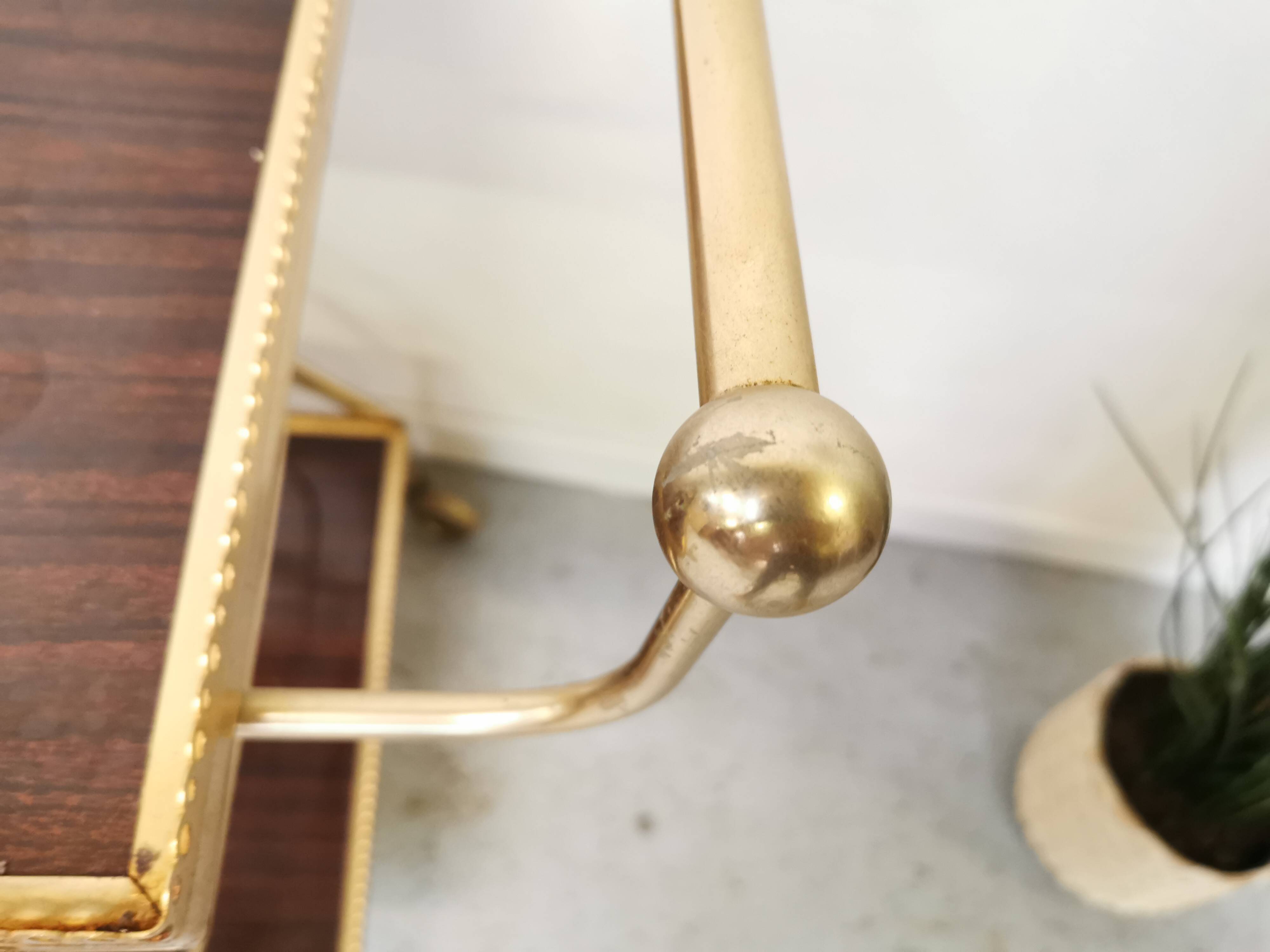 Vintage bar maid service