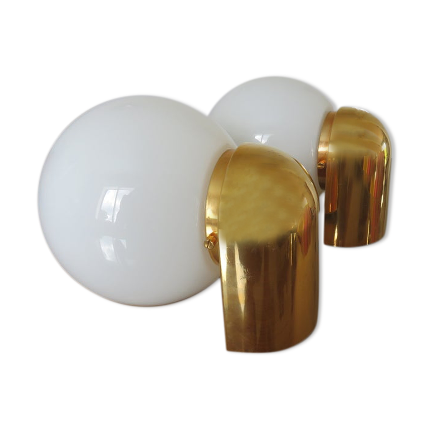 Pair of appliques " Limburg " white opaline and golden methacrylate 80s