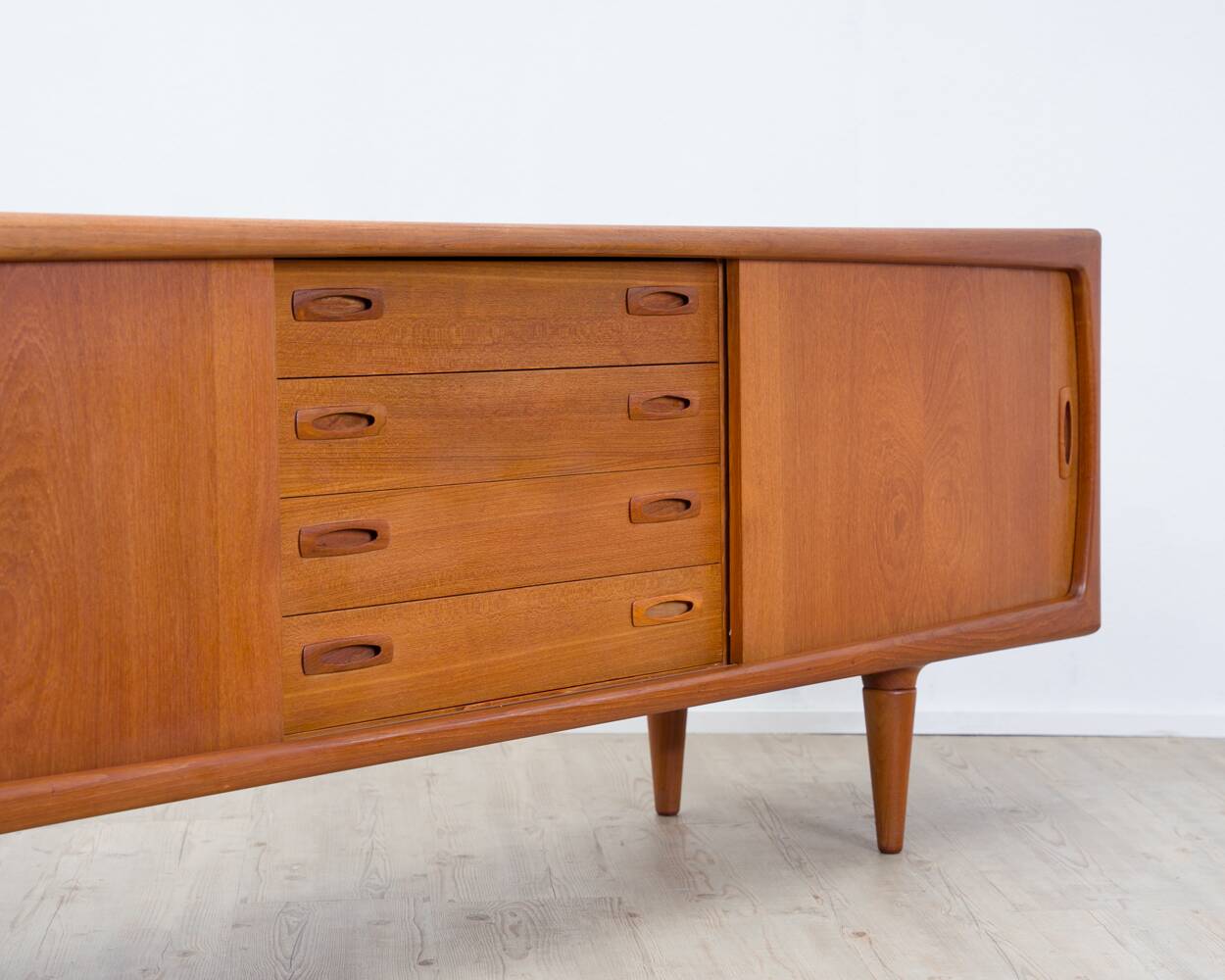Teak enfilade, H.P Hansen Made in Denmark