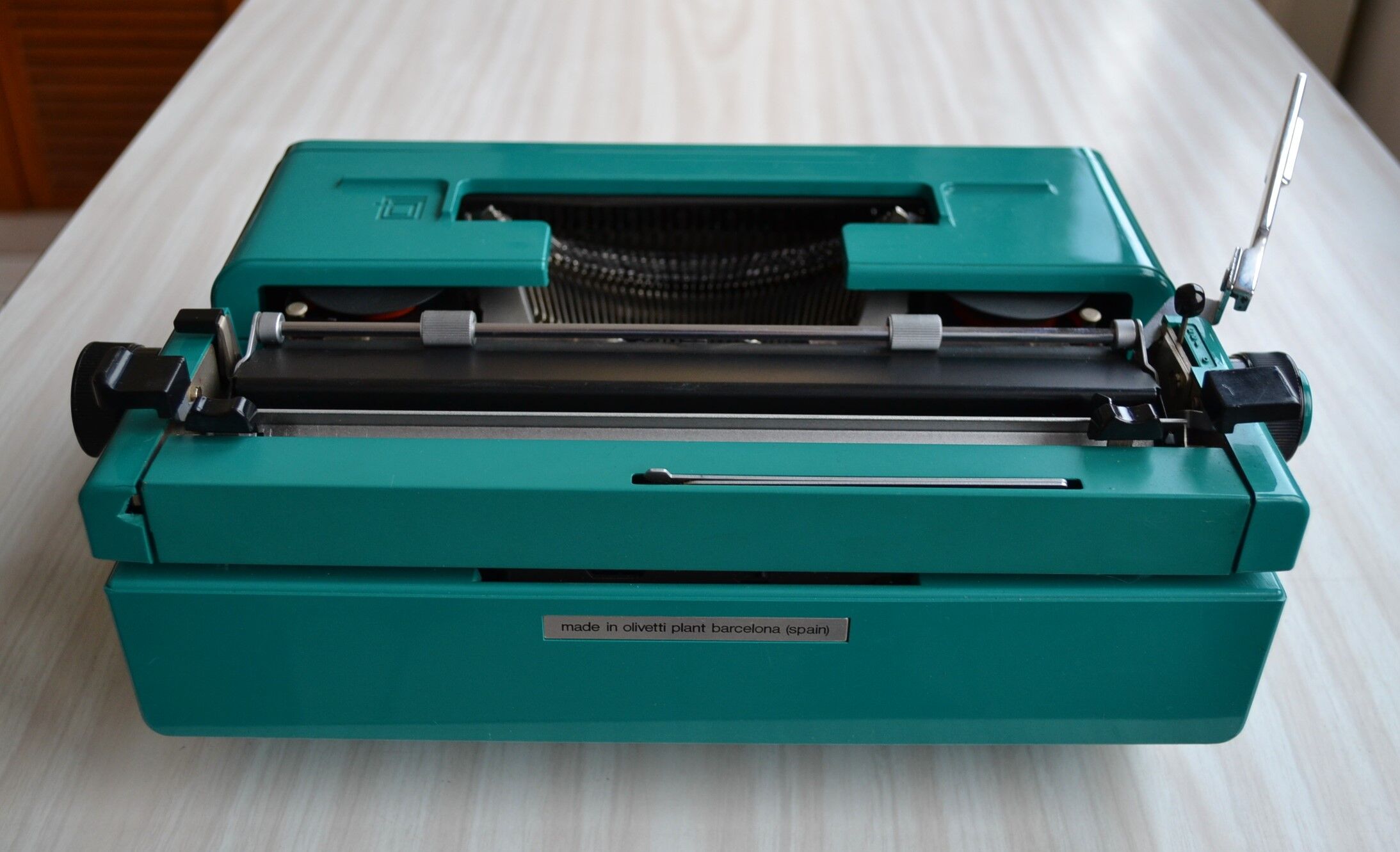 Olivetti Studio 45 mechanical typewriter from the 70s 80s