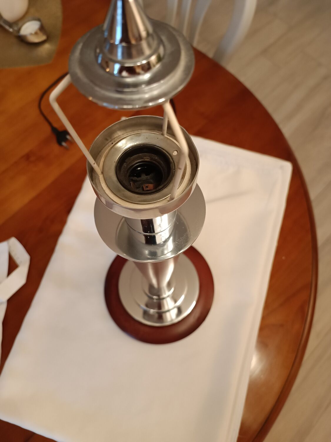 Art deco mahogany desk lamp foot