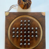 Handcrafted solitaire game