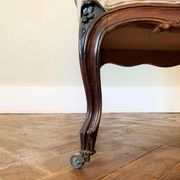 Fauteuil à la reine, style Louis XV, XIXème siècle