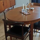 Table scandinave en teck ovale rallonges intégrées, années 60 comme neuve